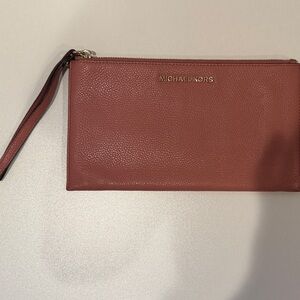 Michael Kors Rose Wristlet